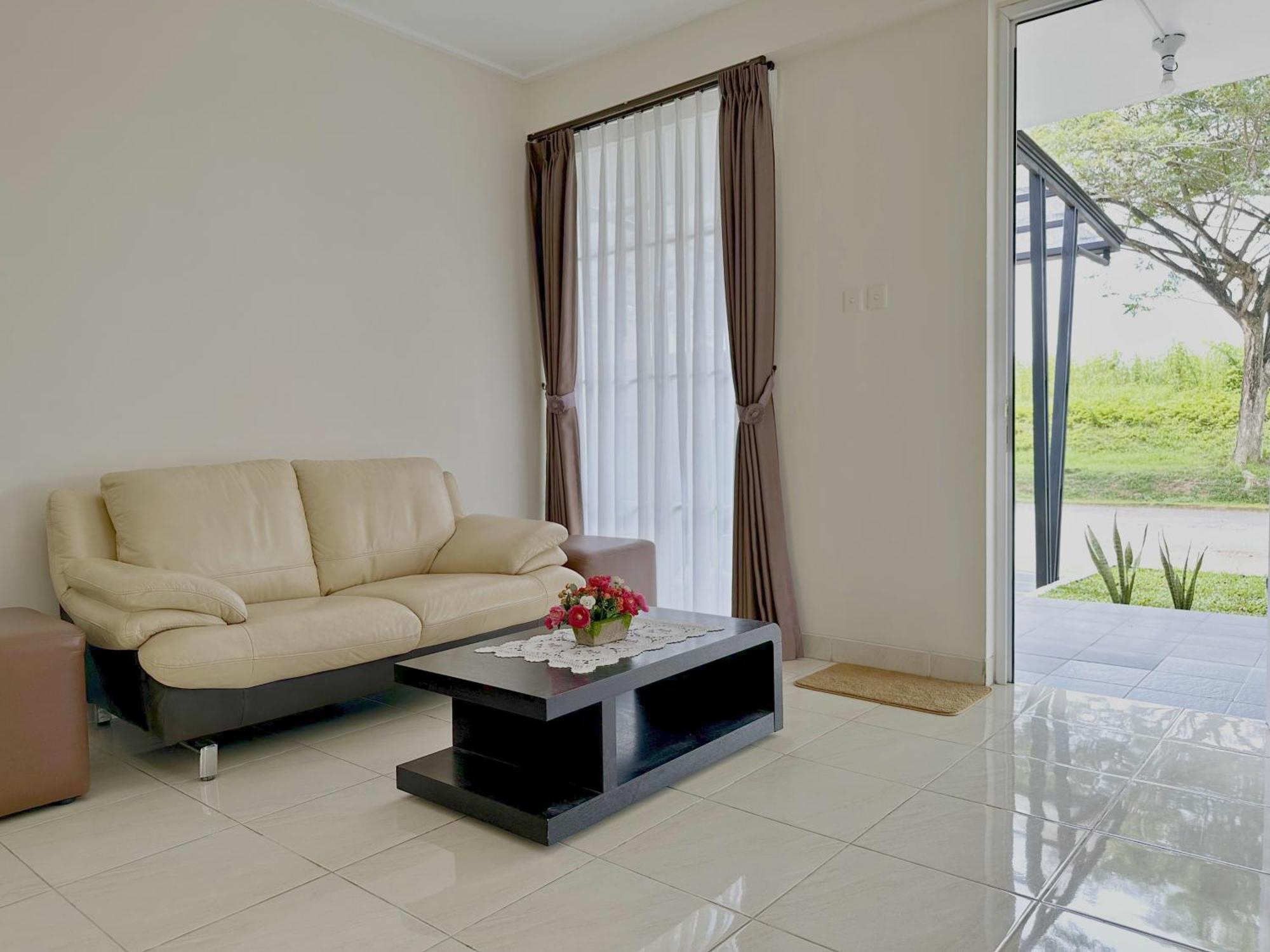 Blessimore Springhill 4Br ปาเลมบัง ภายนอก รูปภาพ